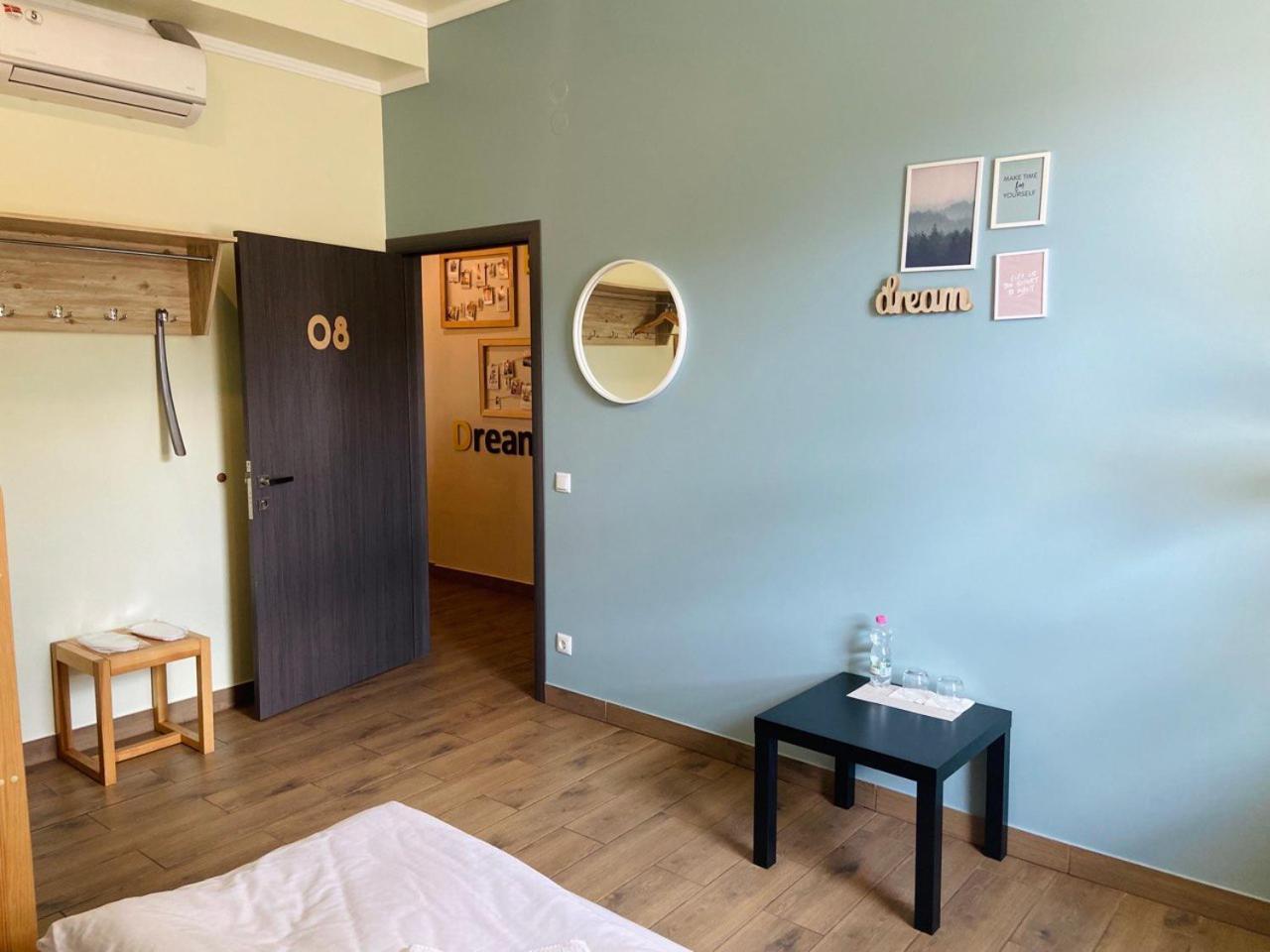 Dream Hostel Khmelnytskyi Екстер'єр фото