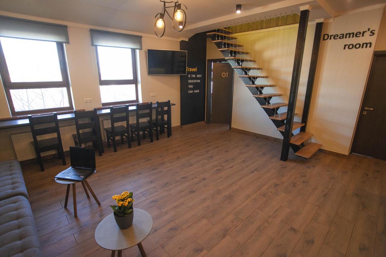 Dream Hostel Khmelnytskyi Екстер'єр фото